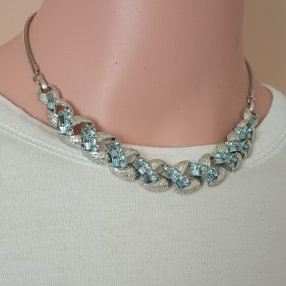 Coro Blue Baguette Collar Necklace 16" Brushed Silver Tone Link Choker - Picture 3 of 8